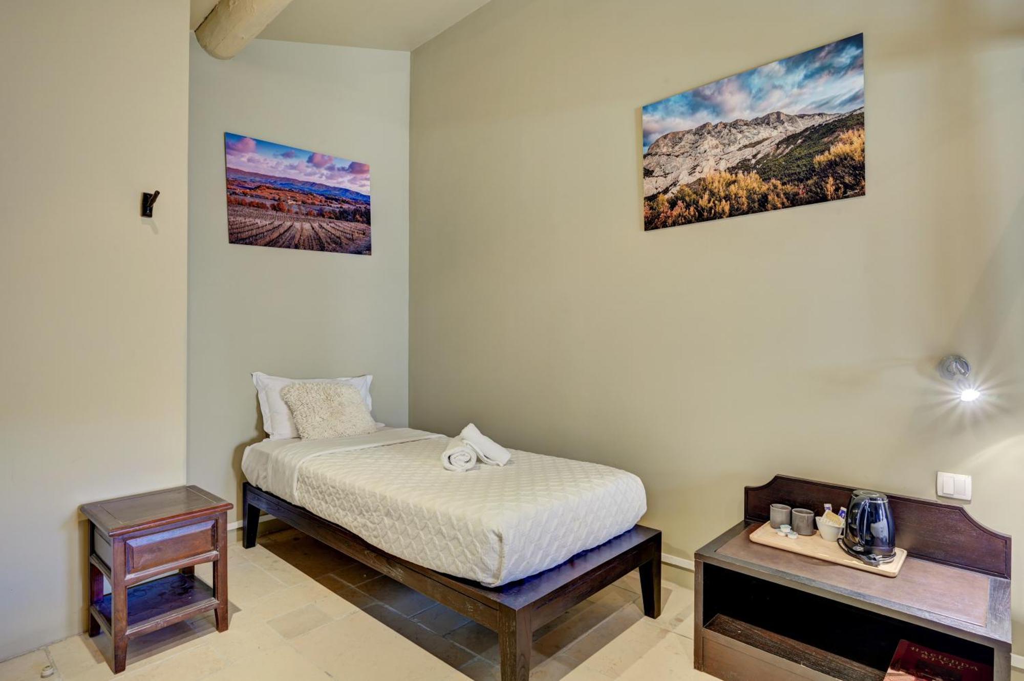 Hostellerie Le Paradou 루르마랭 외부 사진