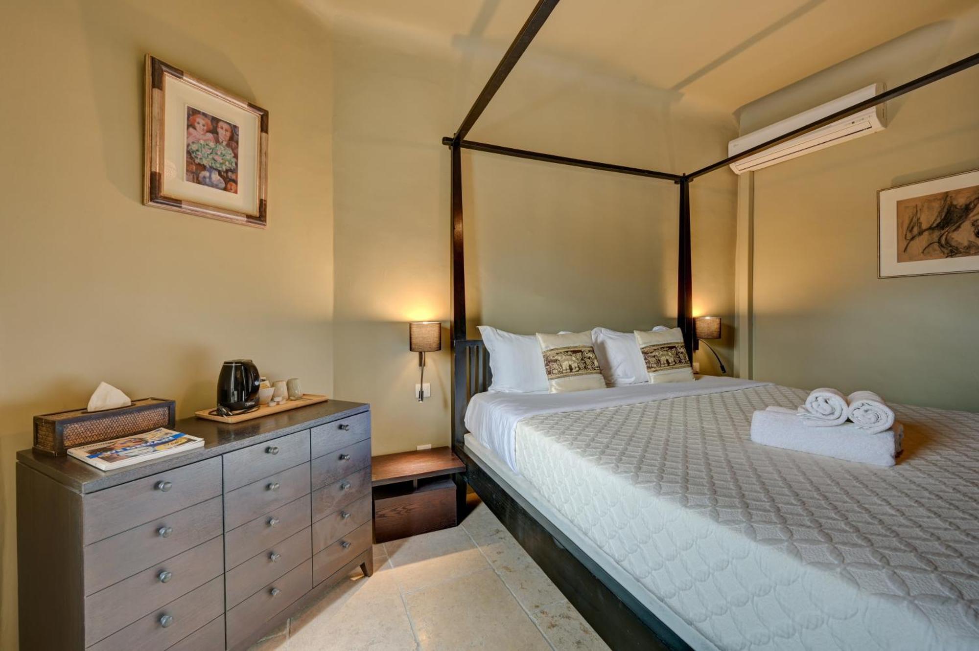 Hostellerie Le Paradou 루르마랭 외부 사진